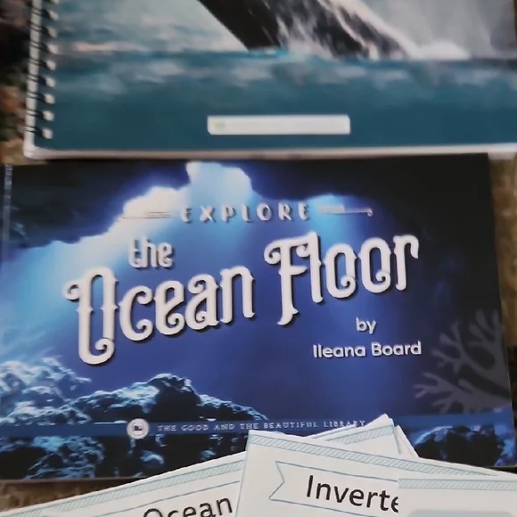 Marine Biology and Sea Creatures Educational Book Set - Picture 5 of 7